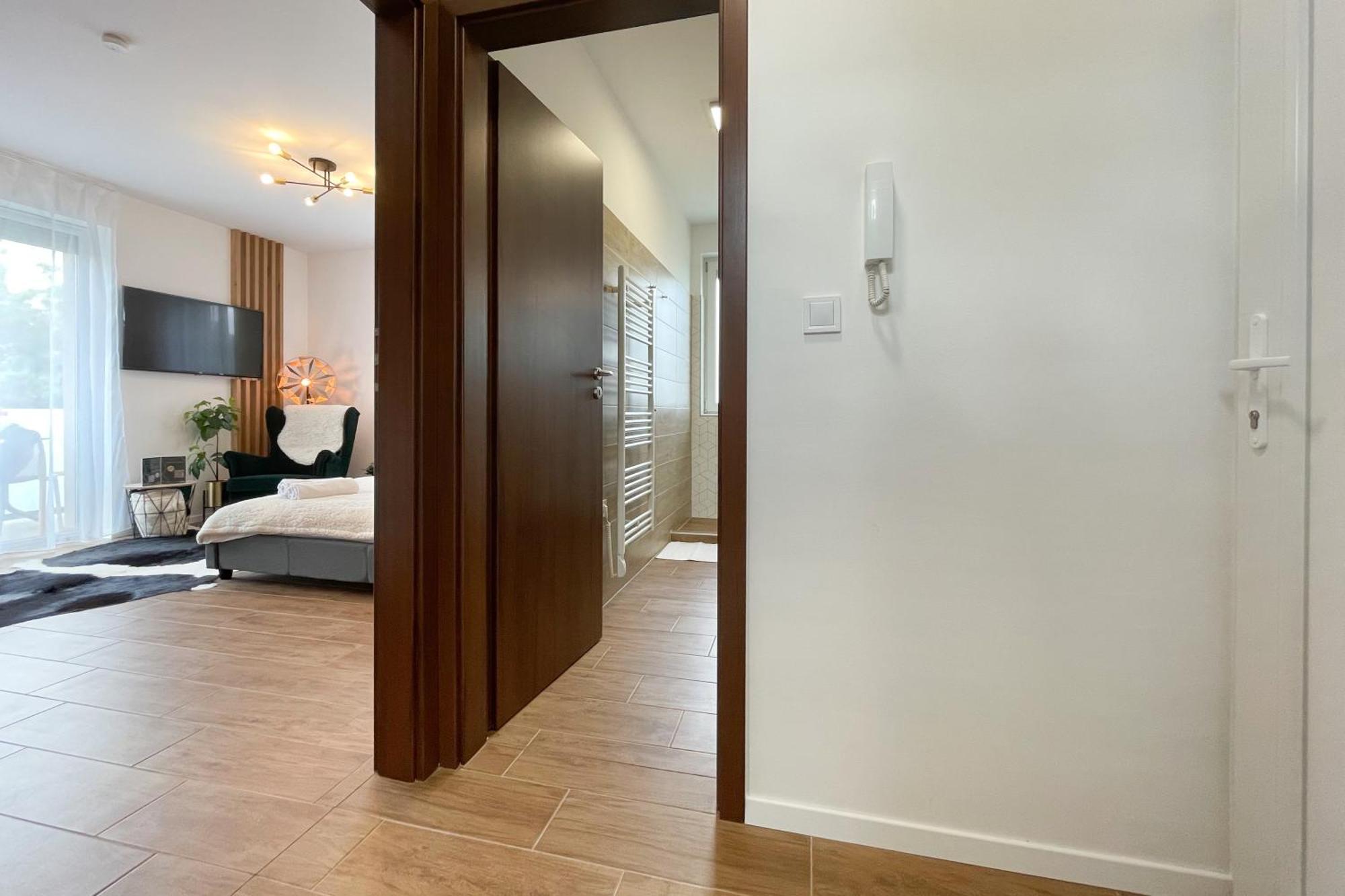 Silentium Premium Apartman Sarvar Exterior foto