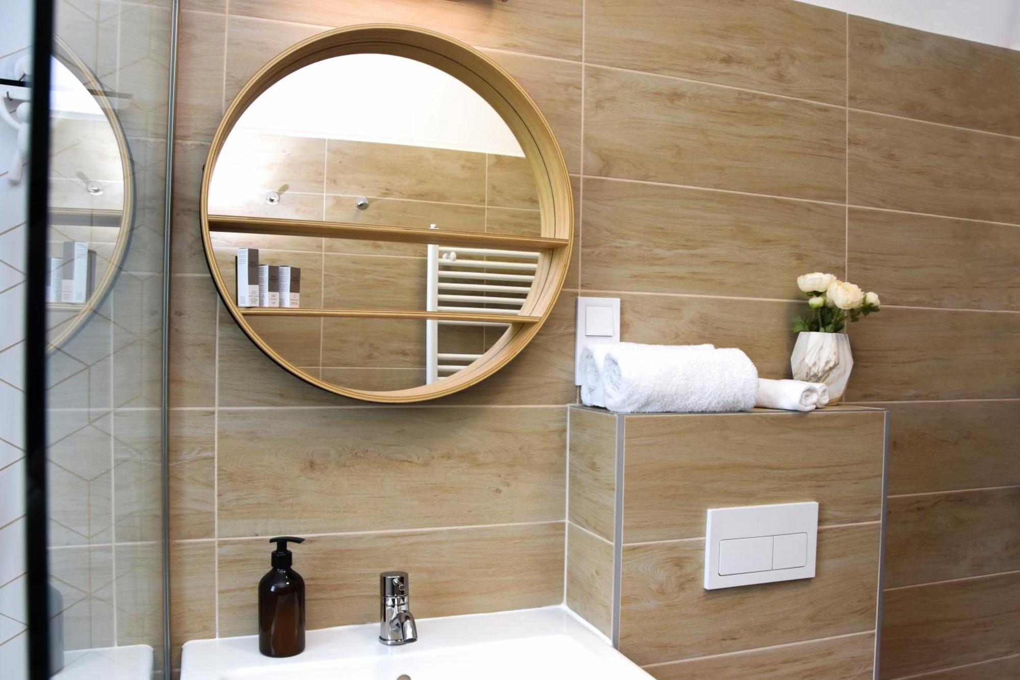 Silentium Premium Apartman Sarvar Exterior foto