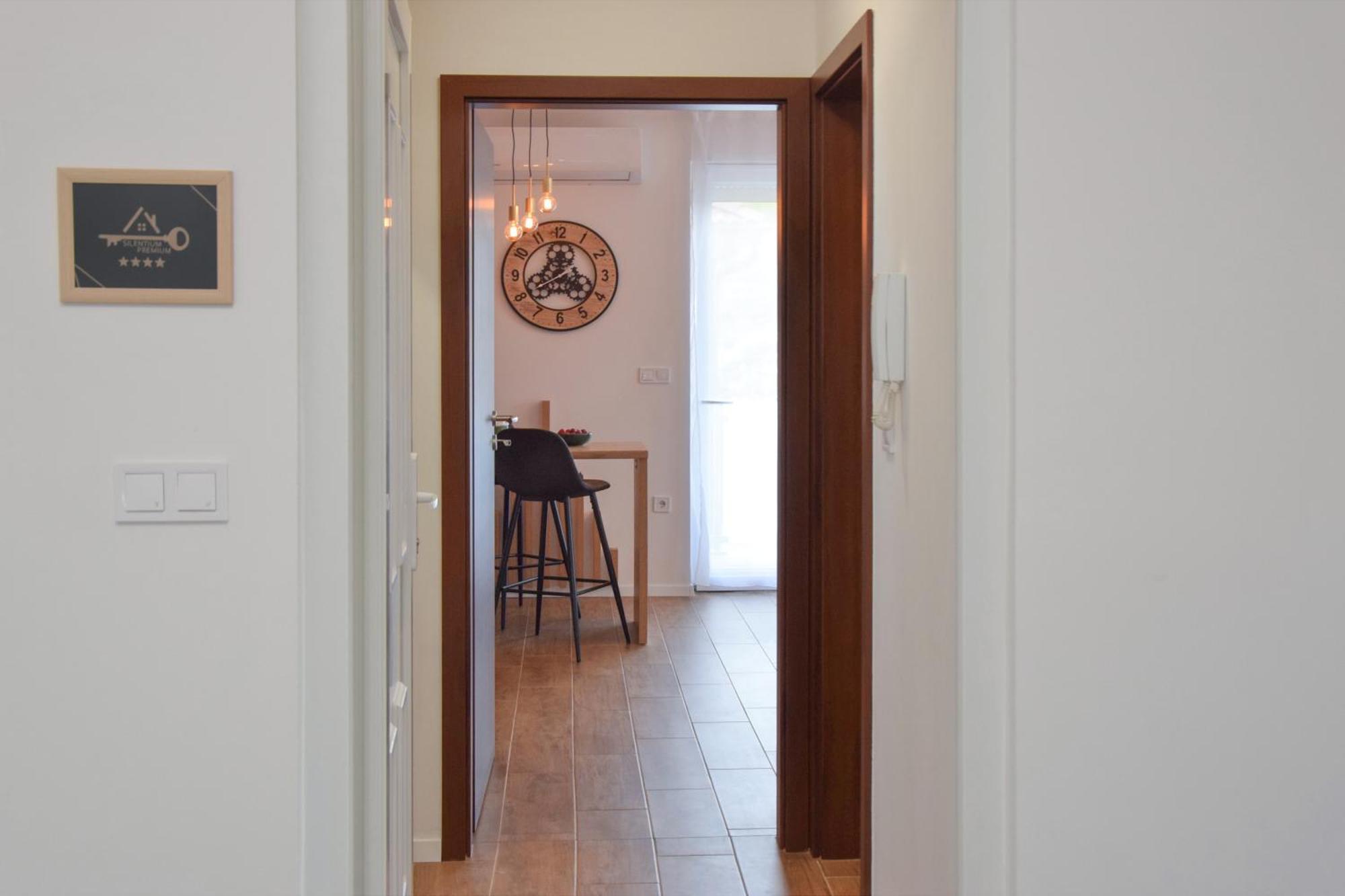 Silentium Premium Apartman Sarvar Exterior foto