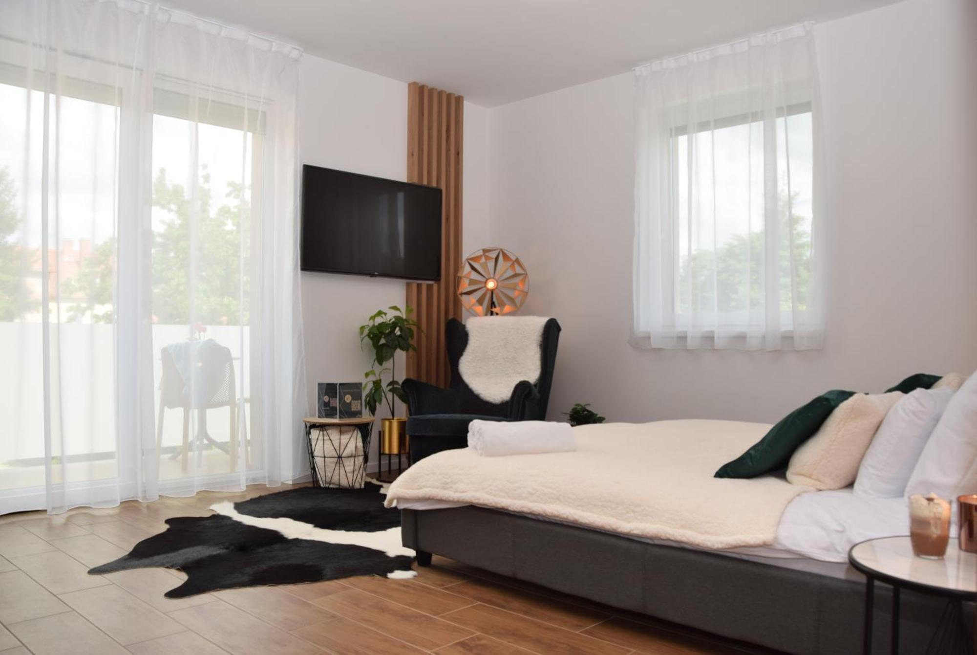 Silentium Premium Apartman Sarvar Exterior foto